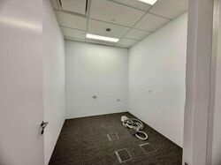 Oue Downtown (D1), Office #519729811
